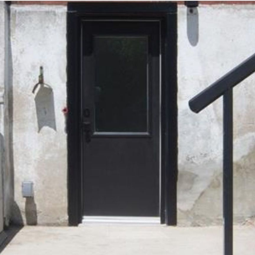 For Lease - 137 Madison Avenue Unit# B, Kitchener, Ontario - Photo 1