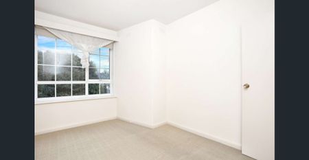 Elevated apartment in the heart of Malvern - Photo 3