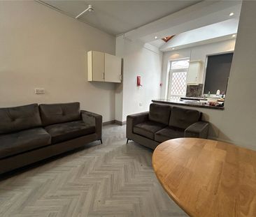 5 bedroom property to rent Cemetery Road, Normanton, West Yorkshire... - Photo 4