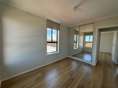 12/13-15 Maribyrnong Road, Ascot Vale VIC 3032 - Photo 3