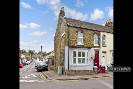 2 bedroom end of terrace house to rent - Photo 4