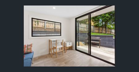 Fully Furnished Bright 2-Bedroom Home Plus Studio in Sandy Bay - Photo 2