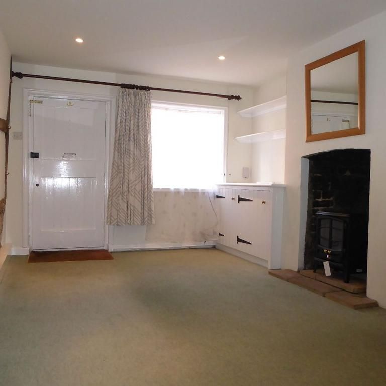 2 bedroom terraced house to rent - Photo 1