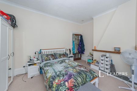2 bedroom apartment to rent Queens Road, Portsmouth, PO2 - Photo 5