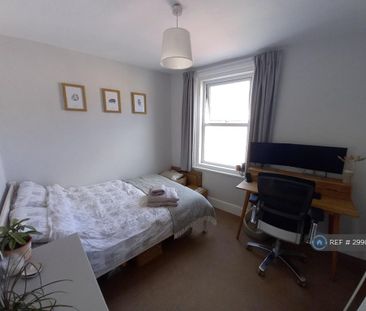 2 bedroom end of terrace house to rent - Photo 3