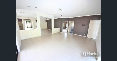 SUPERB 4 BEDROOM PLUS STUDY HOME WITH POOL - Photo 2