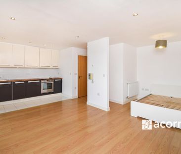 Studio to rent - Photo 4