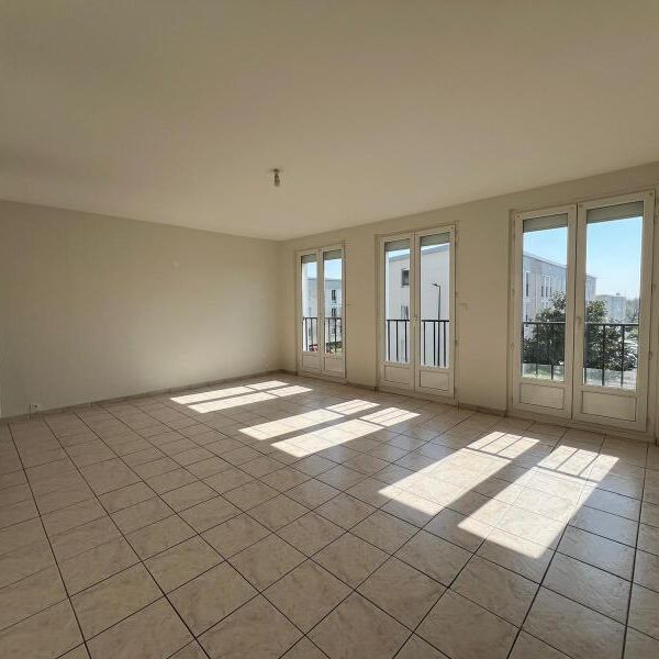 Location Appartement 4 pièces 80m² ST JEAN DE BRAYE 45800 - Photo 1