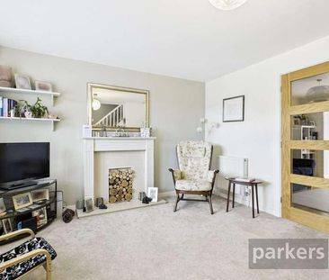 Pensclose, Witney, Oxfordshire, OX28 - Photo 2