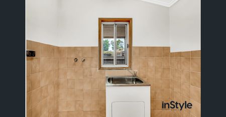 3 Bedroom Family Home With Pool - Photo 5