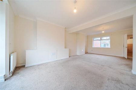 3 bedroom semi-detached house to rent - Photo 2