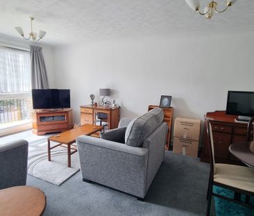 A 2 Bedroom Flat Instruction to Let in Bexhill on Sea - Photo 5