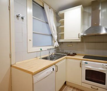 Carrer de Balmes, Barcelona, Catalonia 08007 - Photo 4