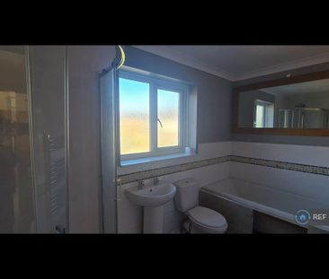3 bedroom semi-detached house to rent - Photo 6