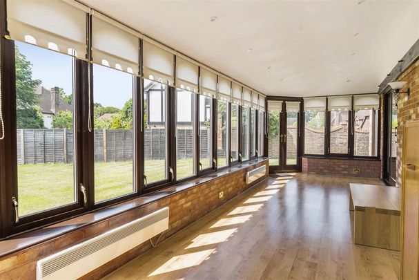 5 bedroom detached house to rent - Photo 1