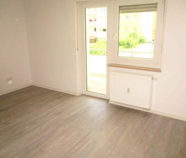 Renovierte 3 - Zimmer Wohnung mit Balkon in modernisierter Wohnanlage! - Foto 4