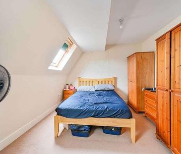 Shepherds Bush, Shepherd's Bush, W12 - Photo 1