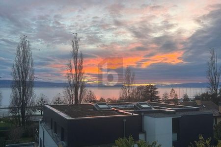 VUE SUR LE LAC À COUPER LE SOUFFLE. - Photo 2