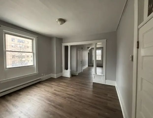 136 Victoria St #3 | 136 Victoria Street, Sarnia - Photo 1