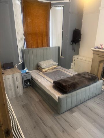 Room in a Shared House, Peter Road, L4 - Photo 4