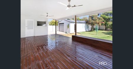 Modern 3 Bedroom Home with Stylish Finishes & Outdoor Deck - Photo 4