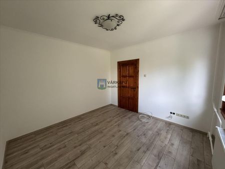 Kiadó felújított panel lakás - Székesfehérvár - Fotó 4
