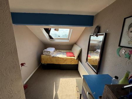 4 bedroom terraced house to rent - Photo 5