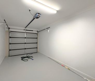 Modern 3-Bedroom Family Home with Ducted Air and Stylish Finishes - Photo 3