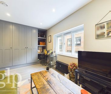 2 Bedroom Apartment, Beak Street, Soho, W1F - Photo 3