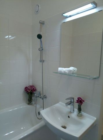 Pronájem bytu 2+1 44 m² - Fotografie 5