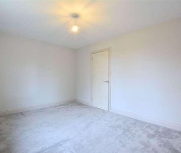 Riefield Road, London, SE9 - Photo 4