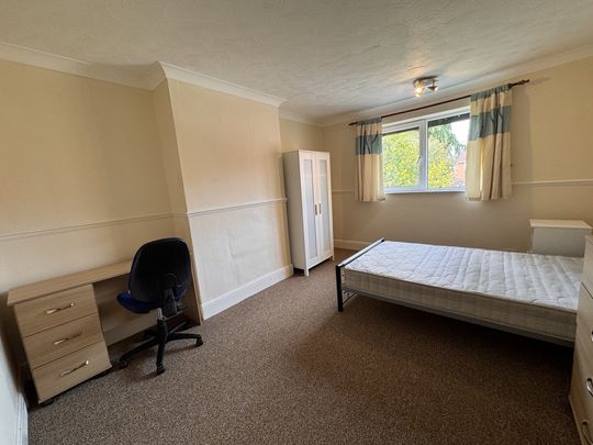 Tang Hall Lane, Tang Hall - P1582 - Photo 1