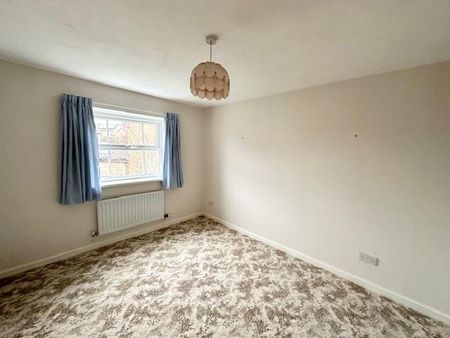 4 bedroom detached house to rent - Photo 4