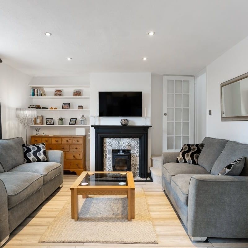 2 bedroom terraced house to rent - Photo 1