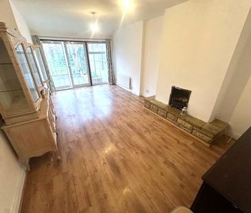 6 bedroom semi-detached house to rent - Photo 2