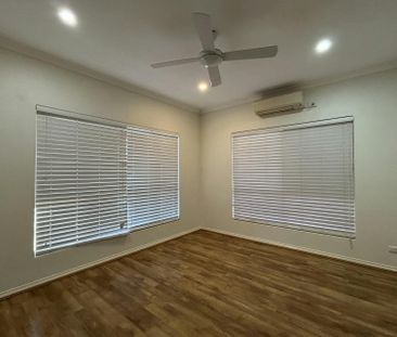 LARGE FAMILY HOME IN EATON - Photo 3