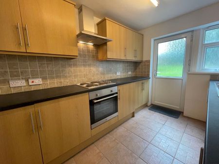 Maes Y Gelynen, Swansea, SA6 - Photo 3