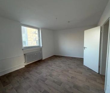 Frisch renovierte 2-Zimmer-Wohnung mit Balkon in der Viersener Inne... - Foto 1