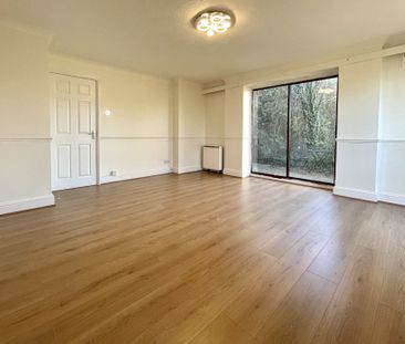 Flitcroft Lea, High Wycombe - Photo 1