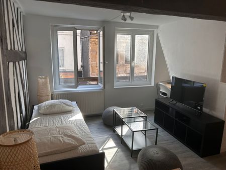 Location Appartement 1 pièce 27m² - Photo 2