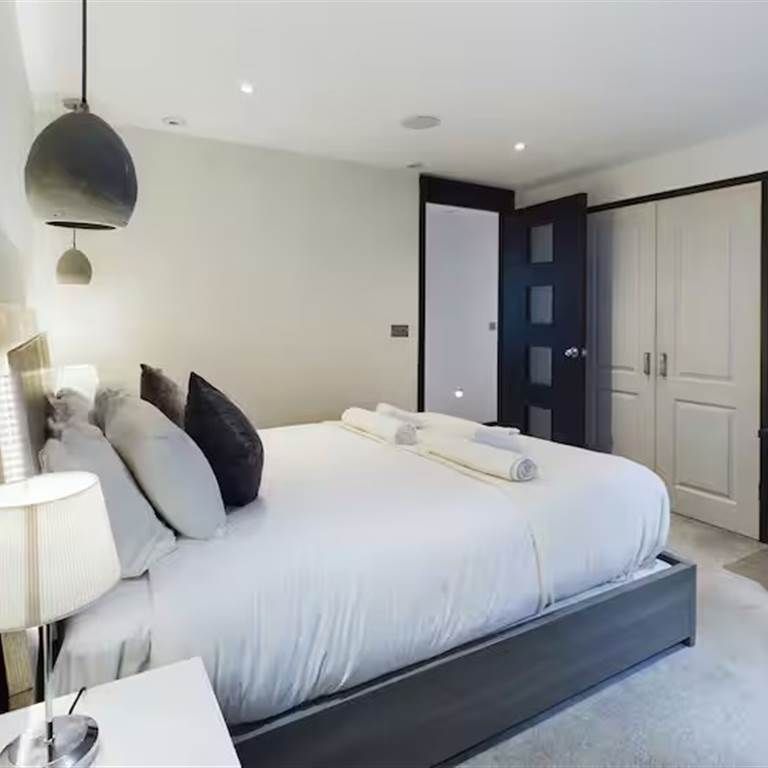 18 Shaftesbury Court, Marcus Ward Street, Belfast, BT7 1RY - Photo 1