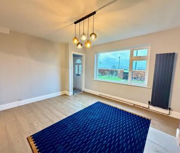 2 bedroom semi-detached house to rent - Photo 3