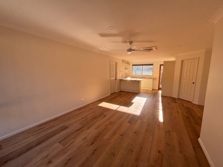 Comfortable Carisbrooke - Photo 2