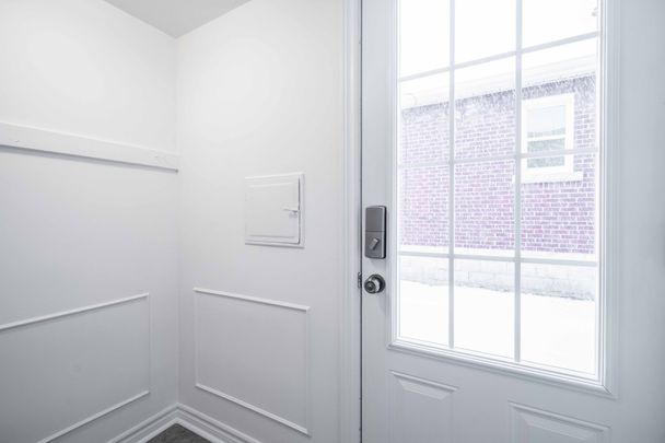 For Lease - 356 East 17th Street Unit# Lower, Hamilton, Ontario - Photo 1