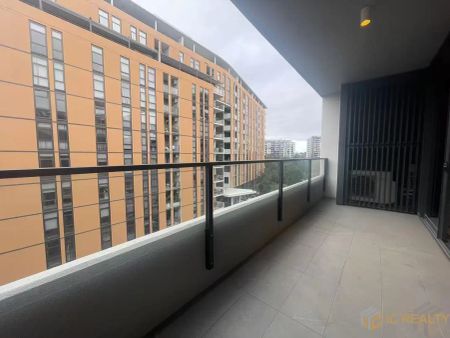 “Stunning 2-Bedroom plus Study Apartment in Parramatta” - Photo 3