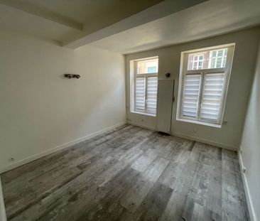Très grand T2 Bis type LOFT VIEUX LILLE réf G27 - Photo 5