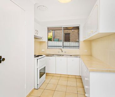 Home For Rent - Photo 3