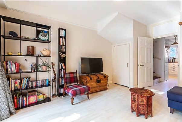 3 Bed Terraced House, Alice Lane, E3 - Photo 1