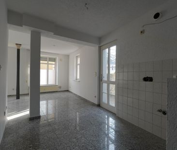 Gepflegte 2-Zimmer-Erdgeschosswohnung mit Hofterrasse – ideal für E... - Photo 2