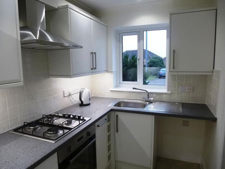 Simmance Way, Salisbury, Amesbury - Photo 2